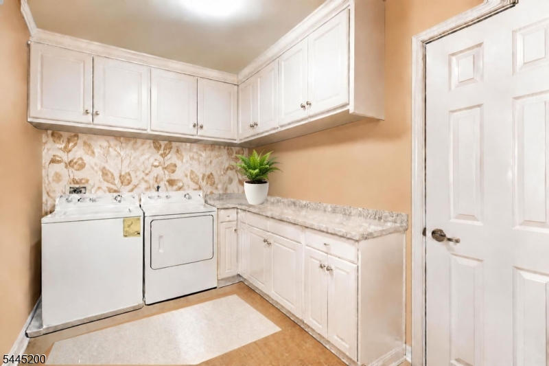 1305 Hale Dr 305 Property Photo 32