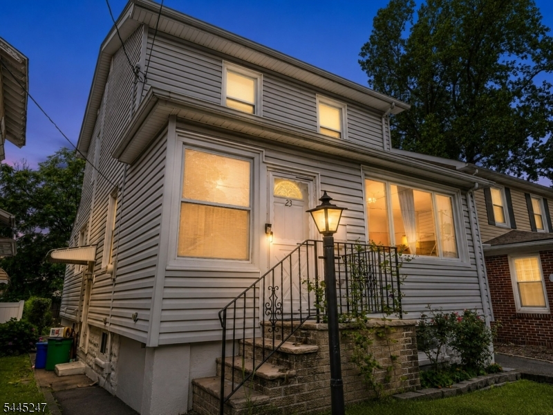 23 Princeton St Property Photo 1