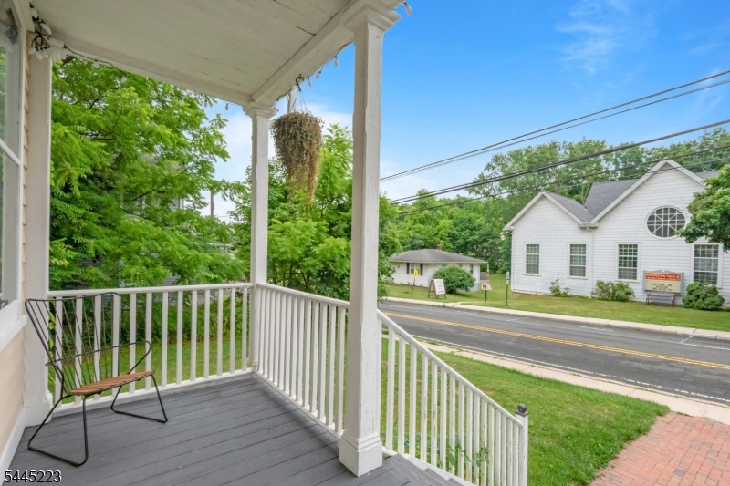 139 Main St Property Photo 5