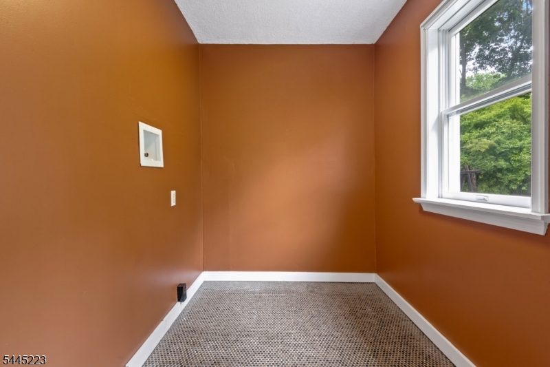 139 Main St Property Photo 14