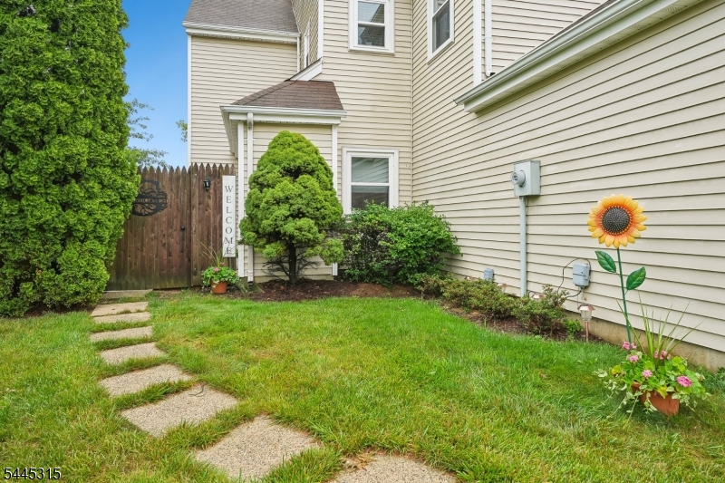 17 Cooper Ct Property Photo 1