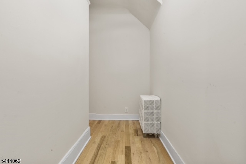 197 Hollywood Ave 1 Property Photo 4