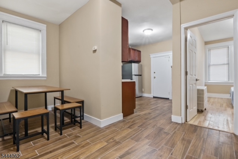 197 Hollywood Ave 1 Property Photo 9