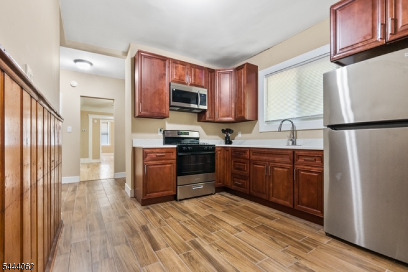 197 Hollywood Ave 1 Property Photo 13