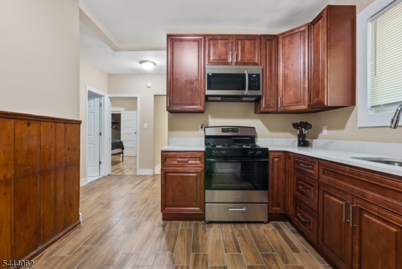 197 Hollywood Ave 1 Property Photo 14