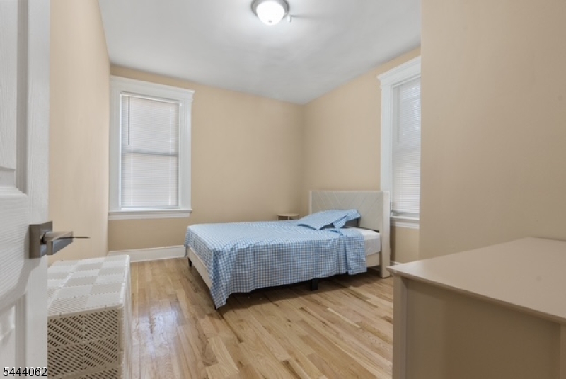 197 Hollywood Ave 1 Property Photo 15