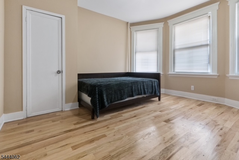 197 Hollywood Ave 1 Property Photo 25