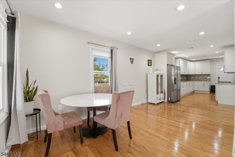 409 Hancock St Property Photo 17