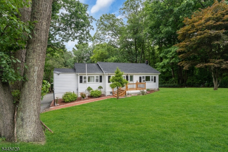 435 Us Highway 46 Property Photo 5