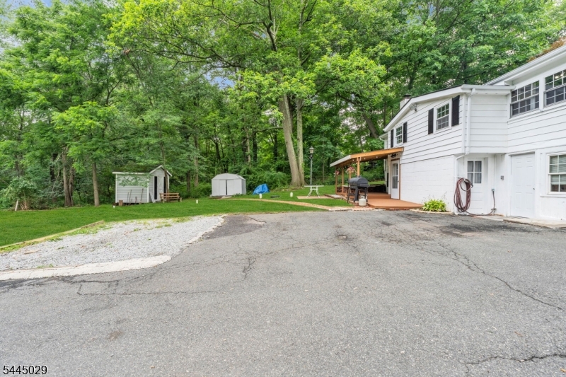 435 Us Highway 46 Property Photo 42