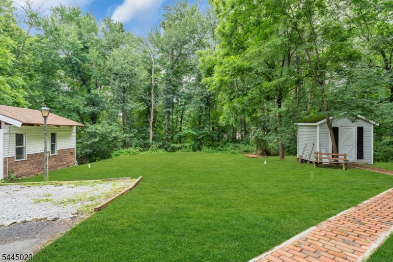 435 Us Highway 46 Property Photo 44