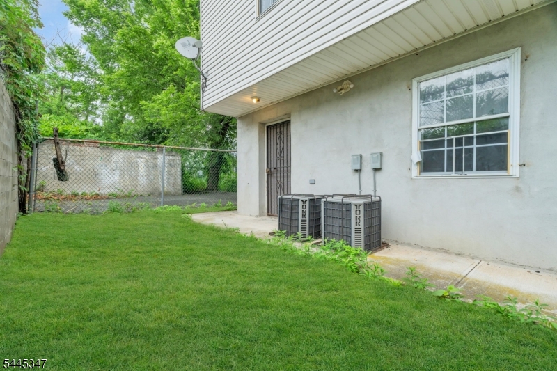 533 S 10th St Property Photo 49