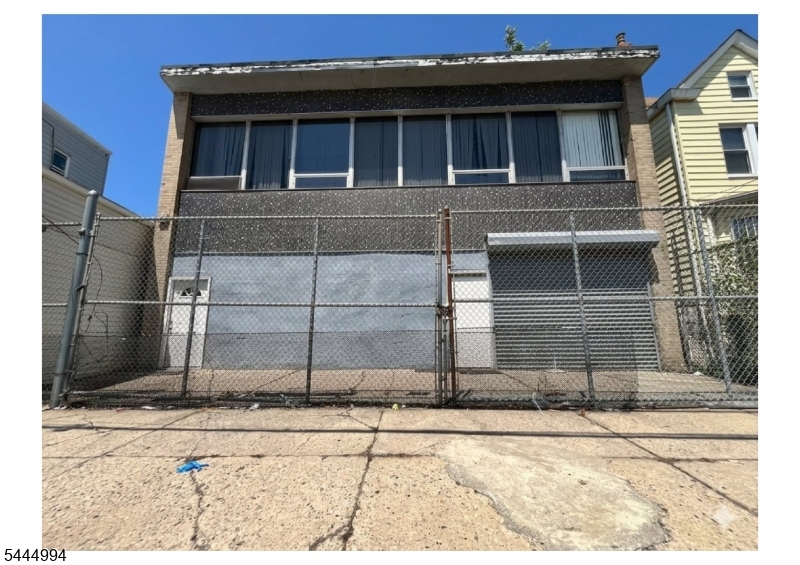 87 Maple Ave Property Photo 1
