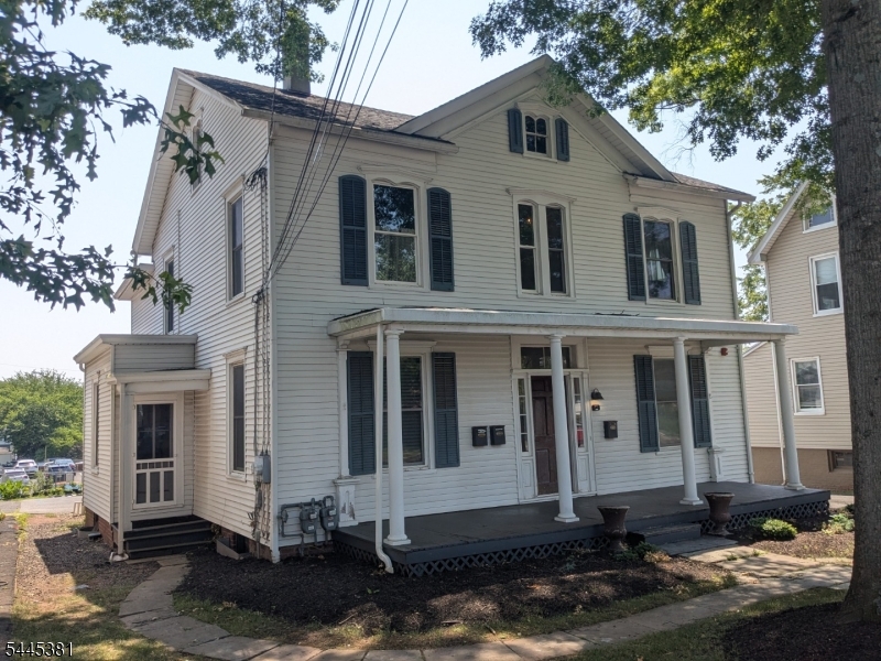 68 N Bridge St Property Photo 1