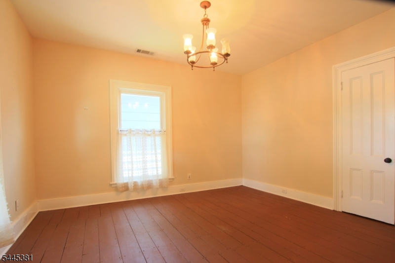 68 N Bridge St Property Photo 5