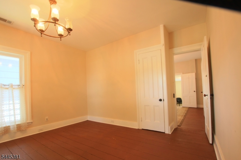 68 N Bridge St Property Photo 6