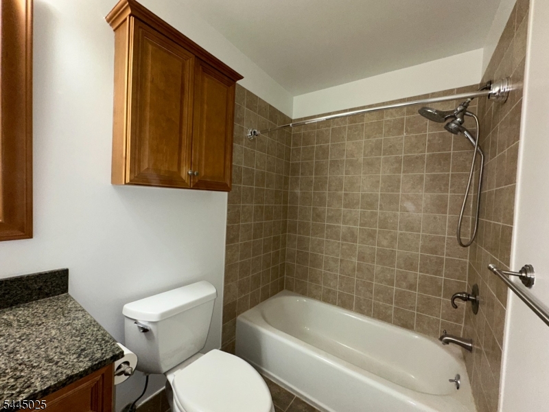 1047 Cambridge Court 1047 Property Photo 14