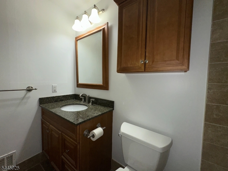 1047 Cambridge Court 1047 Property Photo 15