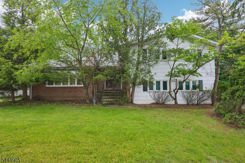 26 Devon Dr Property Photo 2