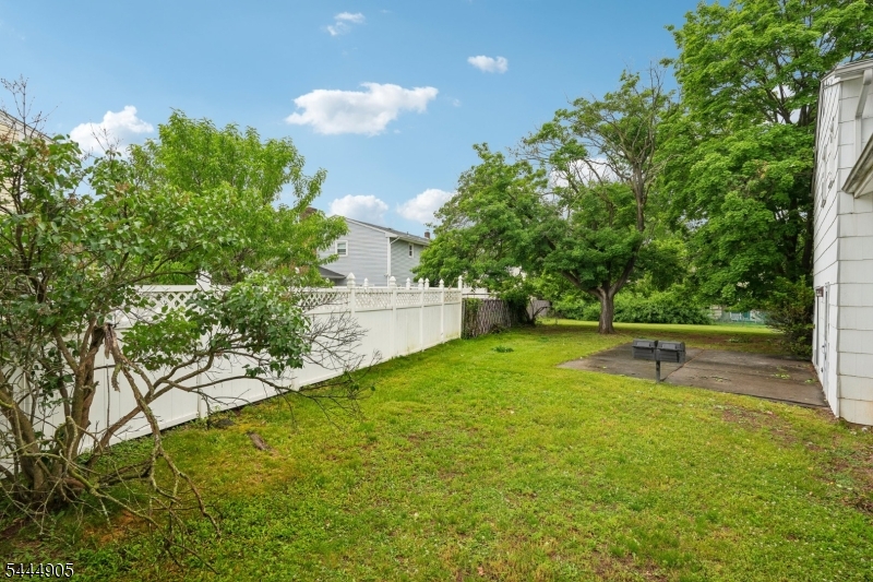 26 Devon Dr Property Photo 33