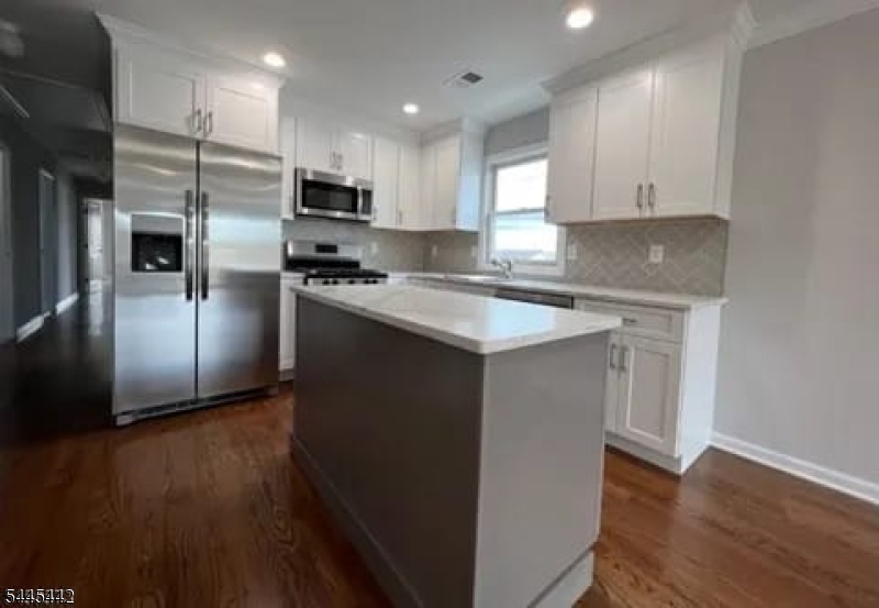 66 Delaware St Property Photo 2