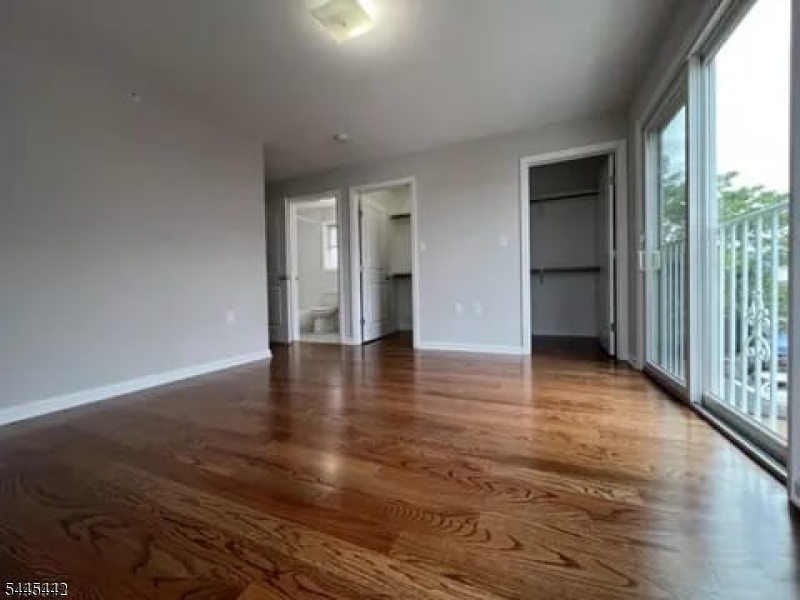 66 Delaware St Property Photo 5
