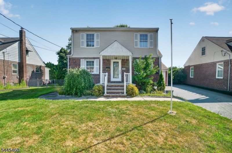 2761 Spruce St Property Photo 1