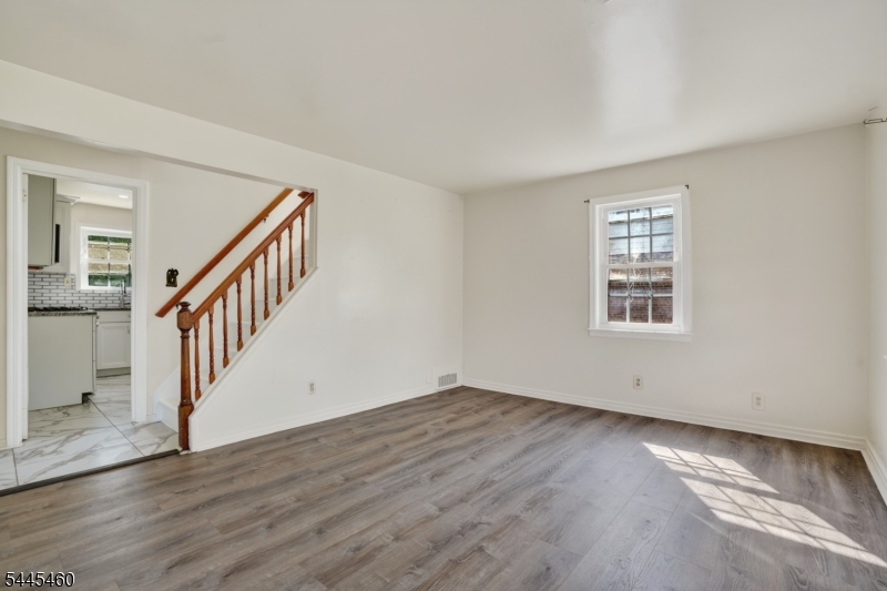 2761 Spruce St Property Photo 4