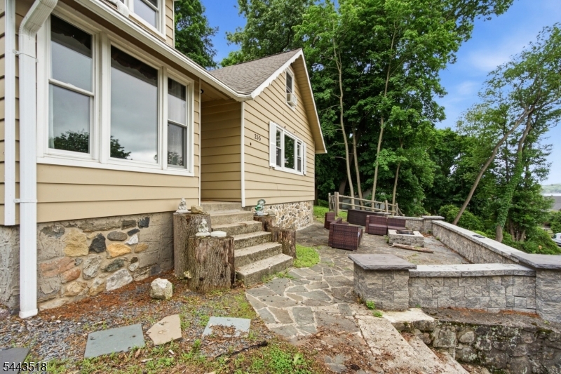 255 E Shore Trl Property Photo 4
