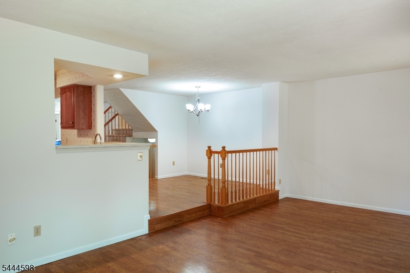 53 Castleton Rd Property Photo 8