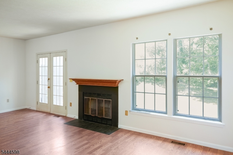 53 Castleton Rd Property Photo 9