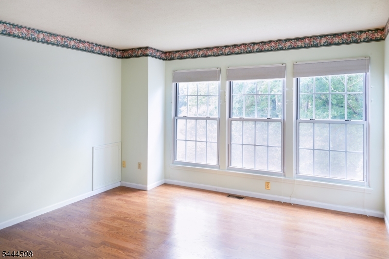 53 Castleton Rd Property Photo 16