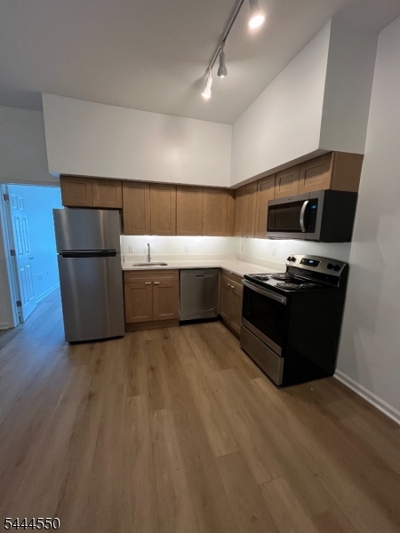 403 S Main St - Unit 302 302 Property Photo 2