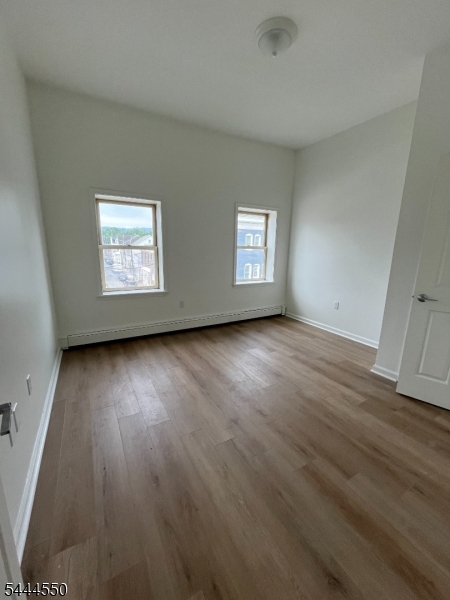 403 S Main St - Unit 302 302 Property Photo 5