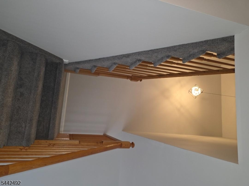12 Gallop Ln Property Photo 5