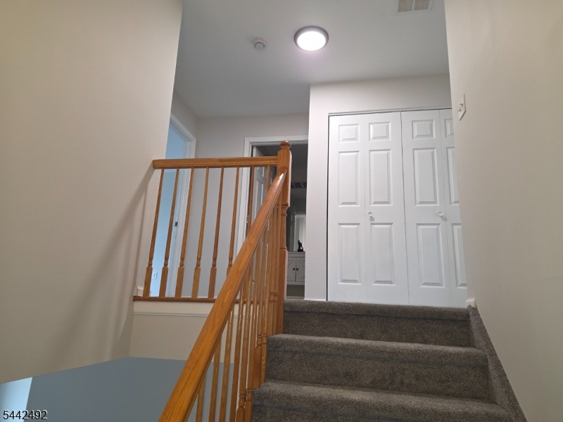 12 Gallop Ln Property Photo 8