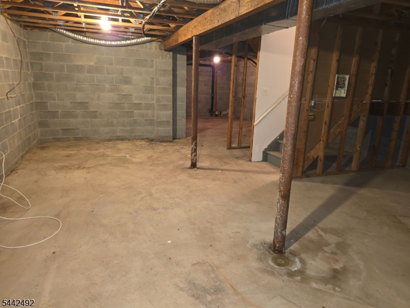 12 Gallop Ln Property Photo 19