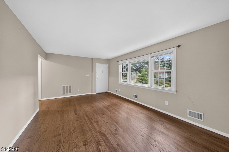 5 Stanford Dr Property Photo 13