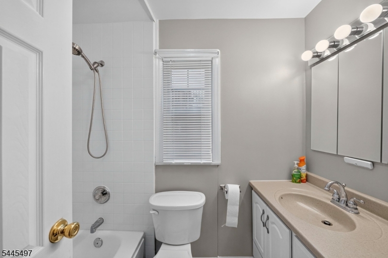 5 Stanford Dr Property Photo 19