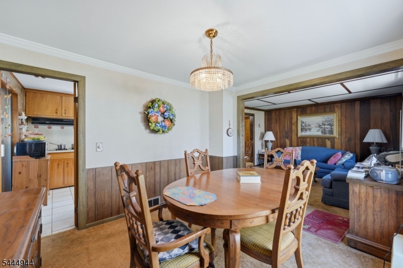 40 Dupont Street Property Photo 3