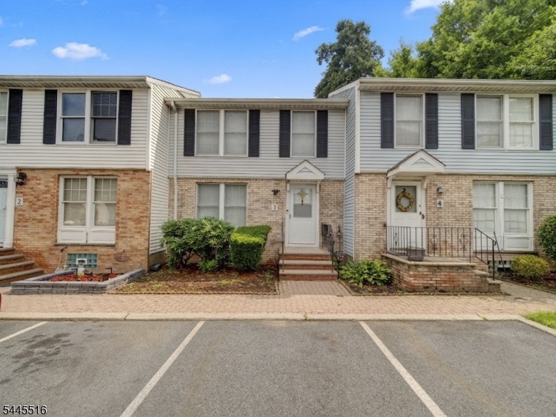 71 Ridge St 3 Property Photo 1