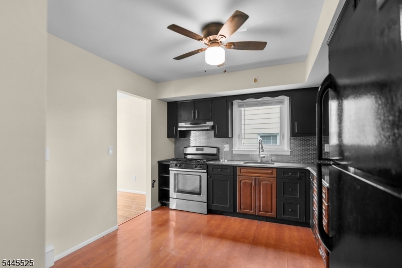 1017 Burnet Ave Property Photo 4