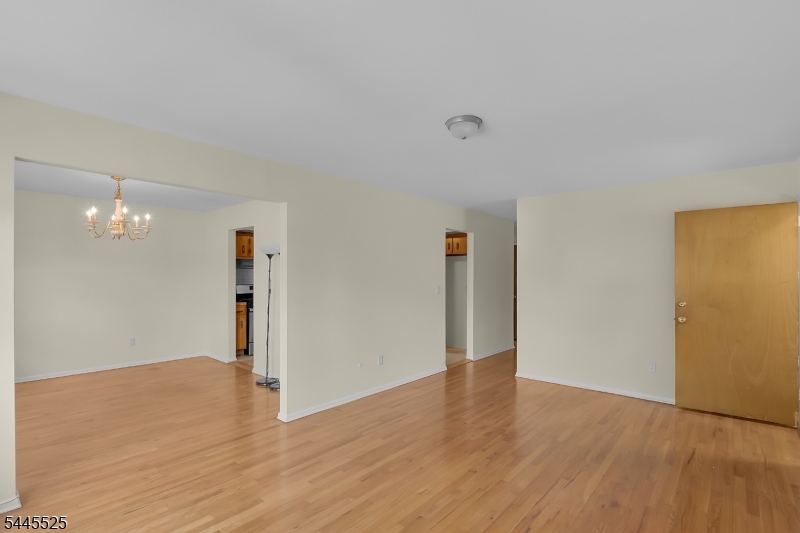 1017 Burnet Ave Property Photo 32
