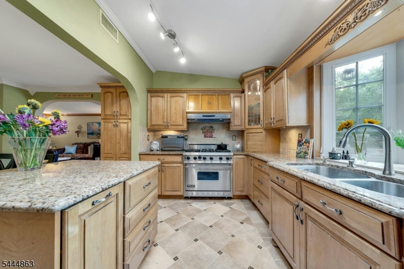 16 Shephard Rd Property Photo 11