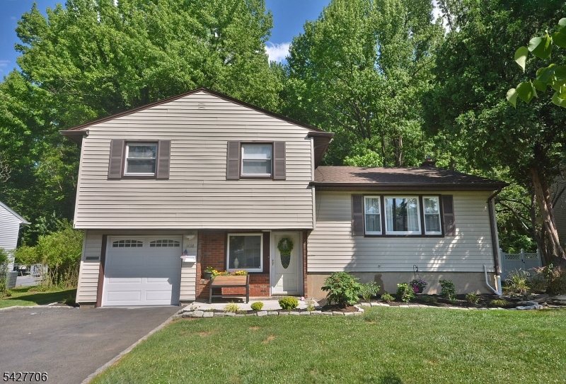 1436 Coolidge St Property Photo 2