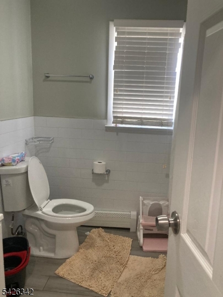 131 Delancy St Property Photo 4