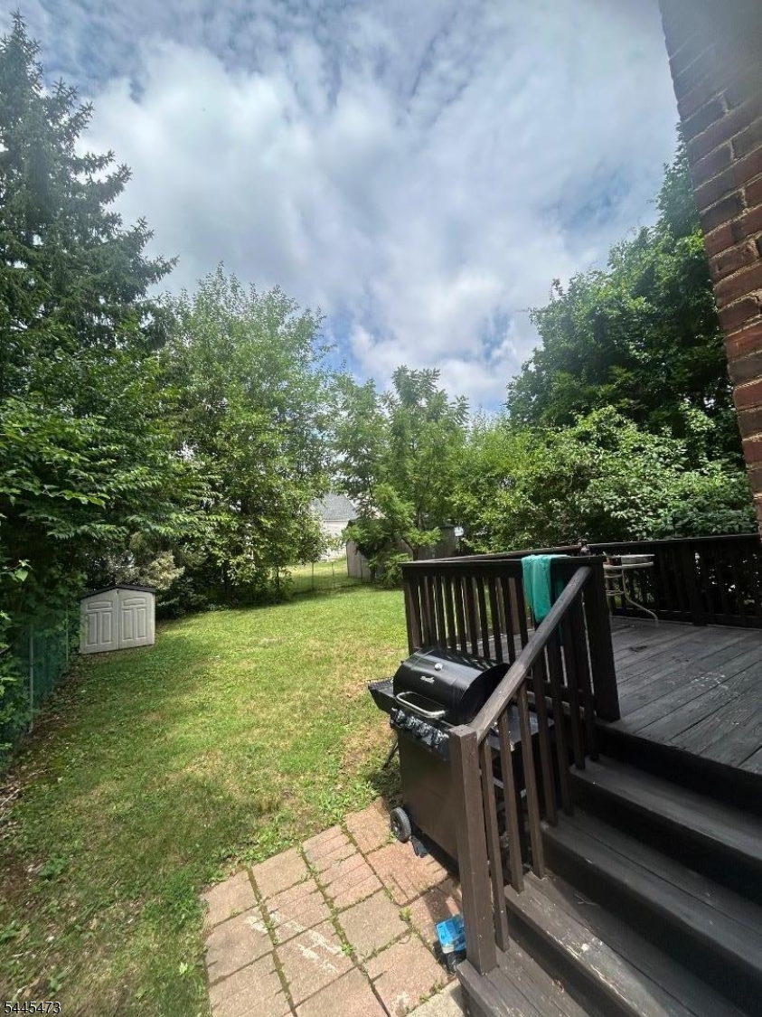 241 N 3rd Ave Property Photo 6