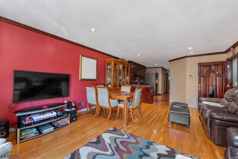 178 South St Property Photo 4