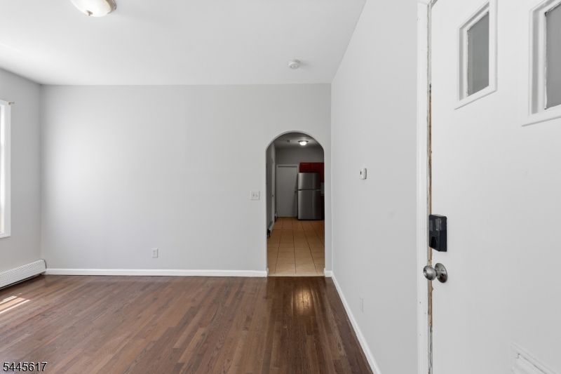 191 21st St Property Photo 11