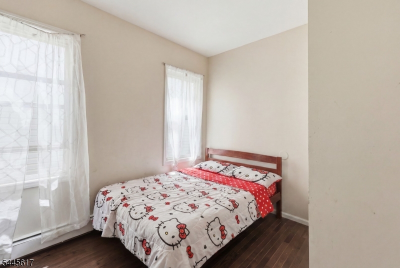 191 21st St Property Photo 19